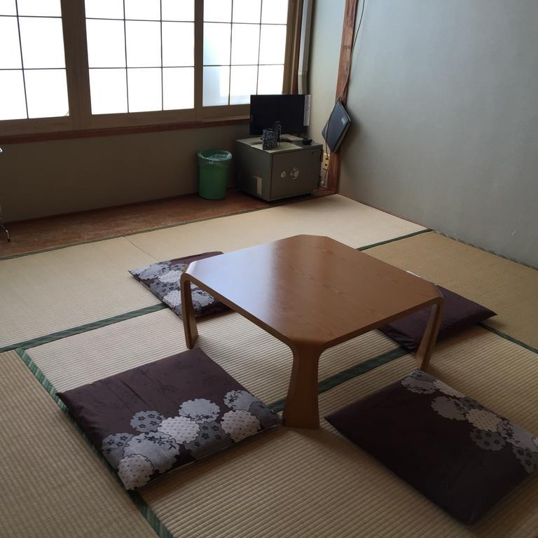 Uchihan Nozawaonsen Buitenkant foto